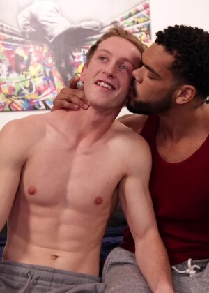 New Guy Brock Bradley & Liam Quinn Hit It Off... But Wait, Someone's Watching!