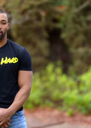 New Guy Brock Bradley & Liam Quinn Hit It Off... But Wait, Someone's Watching!