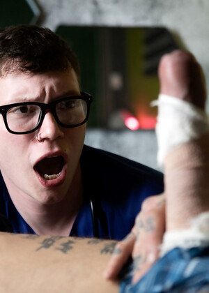 Nerdy twink Bo Sinn takes injured inked dude Marco Bianchi&#39;s cock in his ass