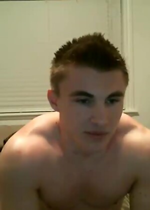 Jake Davis Goes LIVE To Jerk It