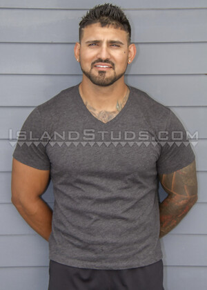 Dick Pumpin' Bodybuilder Rigo is Back! Muscle Jock's VED Show, Swingin' Balls, Pumps Iron, Pees, and Busts Loads Only Here!