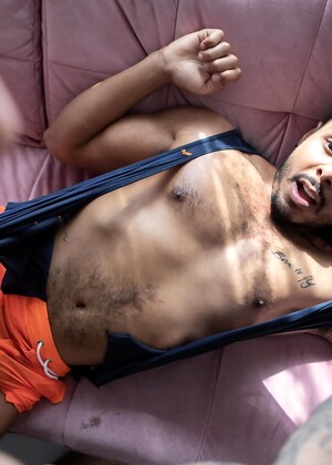 Bromo Bo Sinn, Milo Madera