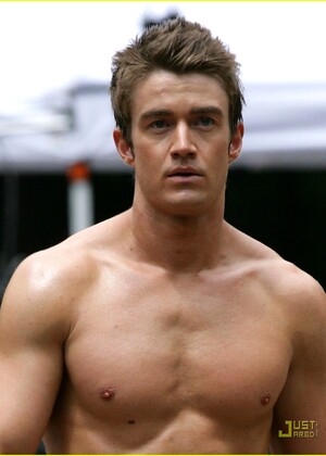Robert Buckley