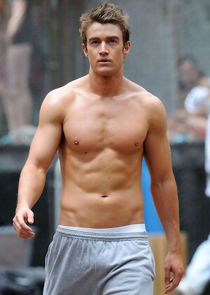 Robert Buckley
