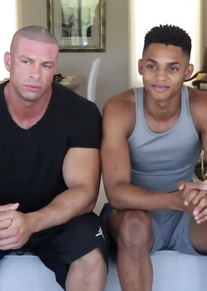 Sean Costin's muscle ass split open by long cock Ian Borne.