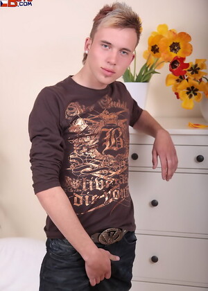 Blond twink jacking off