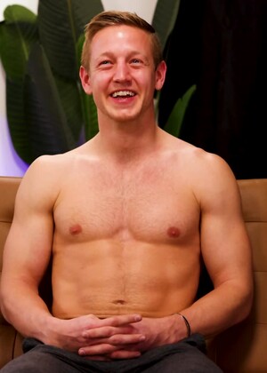 Hot New Stud Tony Heart Has Perfect Abs And The Secret To Happiness!