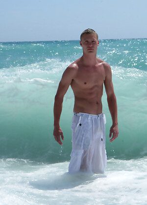 Str8 hunk Zack all at sea!