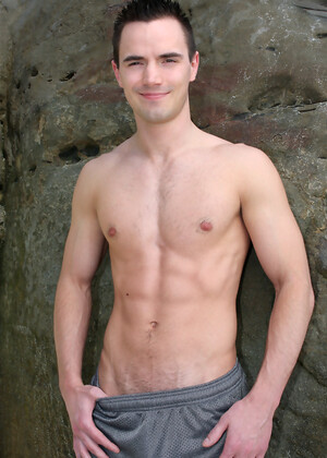 Hot american stud Tony jerking off dick