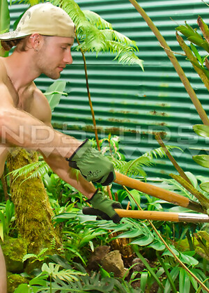 Thick 9" Dick Bowie: Ripped, Donkey Ball Farm Boy Works, Pees x2, Shows Hairy Hole and Bust a Big Load in Hawaii!