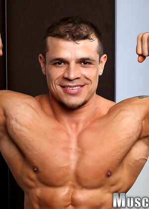 Clayton Cobb poing naked