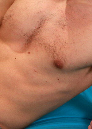 Hairy Straight Hunk Leo Agrees to his 1st Massage!