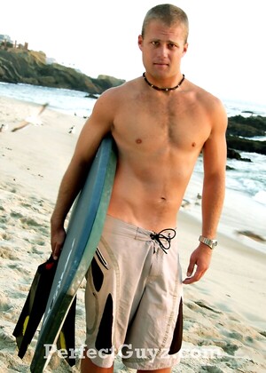 Hot surfer jacking off dick