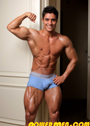 Junior bodybuilder and PowerMen newcummer Cesar Santiago