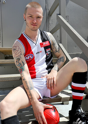 Showing off his big boner on the roof - Sarpa Van Rider is back