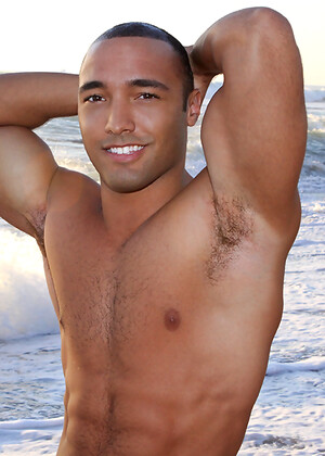 Musculed stud having fun!
