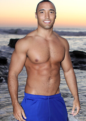 Musculed stud having fun!