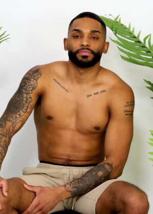 All Eyes Are On New Hung Stud James Harp!