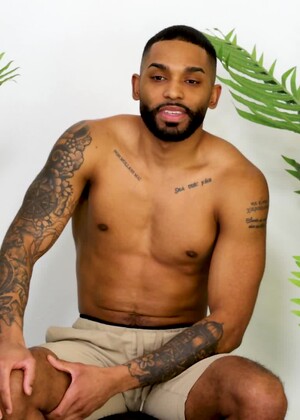 All Eyes Are On New Hung Stud James Harp!