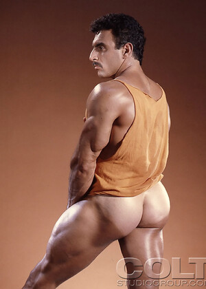 Ed Dinakos, muscle man naked