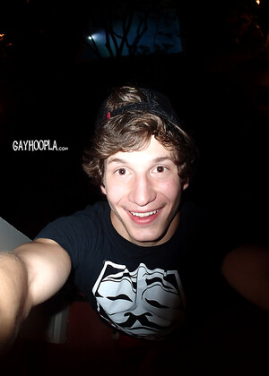 Gayhoopla jock Brad Spear