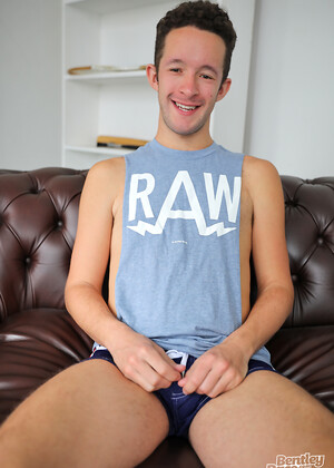 Meet our hung Canadian mate Zachary Turner