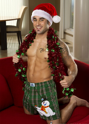 Muscled man Sam getting naked