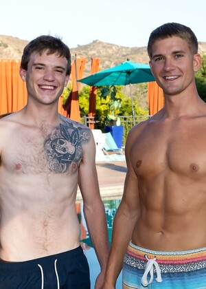 College buddies Scott Finn & Brandon Anderson blow each other & have anal sex