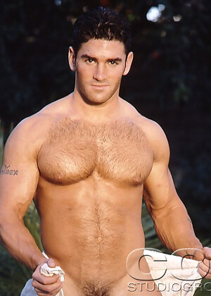 Muscle hunk Doug Reed's mix pics