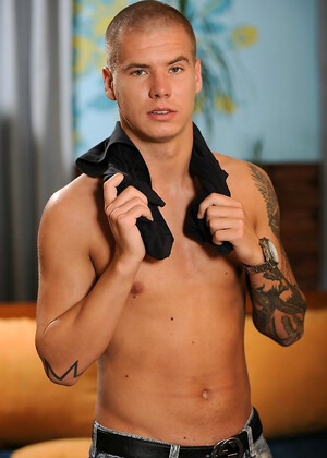 Tomas Silhan posing naked