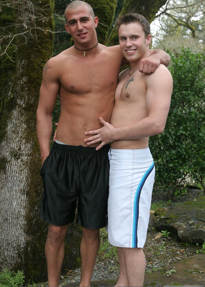 Amateur gay studs Trent & Denny wank their big dicks after blowing each other