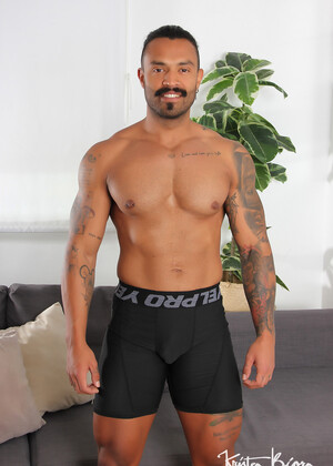 BLINDLY: Max Hilton, Jason Rock, Gianni Maggio