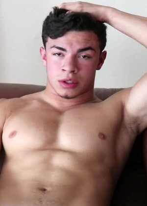 Fit Ripped Teen Julian Rodriguez Jerks And CUMS