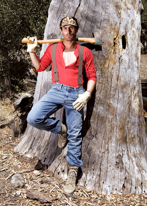 Hot lumberjack Antony Michael