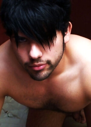 Latino Emo Twink With Thick Cock Sprays Load