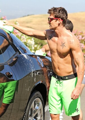 Muscular gay hunks have wild groupsex with well-endowed carwash boys