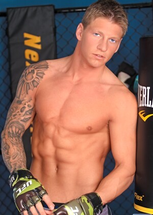Tattooed stud Cole Christiansen naked