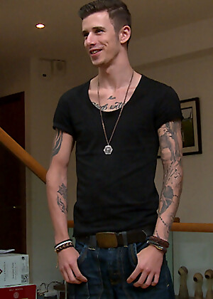 Tall & Tattood Straight Lad Damian jacking off