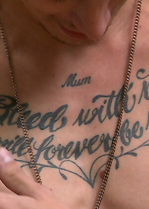 Tall & Tattood Straight Lad Damian jacking off