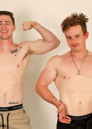 Mason Skyy Goes Bareback With Hot New Neighbor Kane Hardy