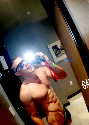 NEW MODEL: Jason Keys