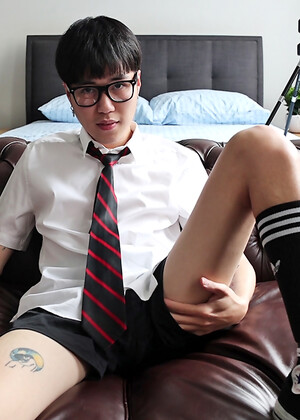 My cute mate Andrew Tran is getting off