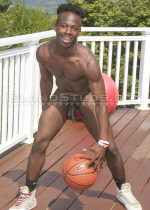 Uncut Tyreke Skates Nude! Haitian Jock Returns for the Holidays: Pumps Iron, Pees, Basketball, Yoga & Santa Blasts 7 Loads only here!