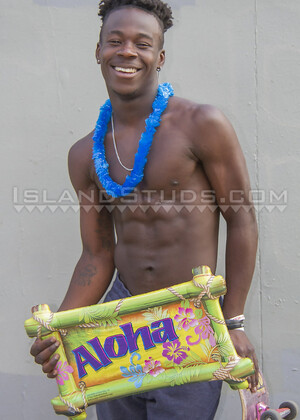 Uncut Tyreke Skates Nude! Haitian Jock Returns for the Holidays: Pumps Iron, Pees, Basketball, Yoga & Santa Blasts 7 Loads only here!