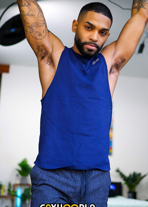 Tatted Stud James Harp Does The Stroke 'N Poke For The Cameras!