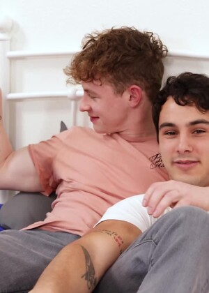 Best Buds - Caleb Mills Hangs With Kane Hardy