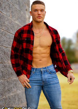 New DIME Jordan Blake Goes All IN On Camera For The First Time!