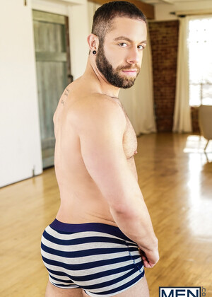Bearded gay boys Jackson Reed & Eddy Ceetee butt fuck after yoga session