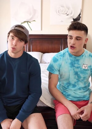 The Handsome Gentleman's club - Chase Arcangel's GayHoopla debut and Jeremy Barker's 1st time Bottoming!