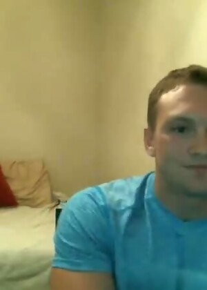 Muscle Jock Brad Bisons First-Time LIVE Webcam Cum Show